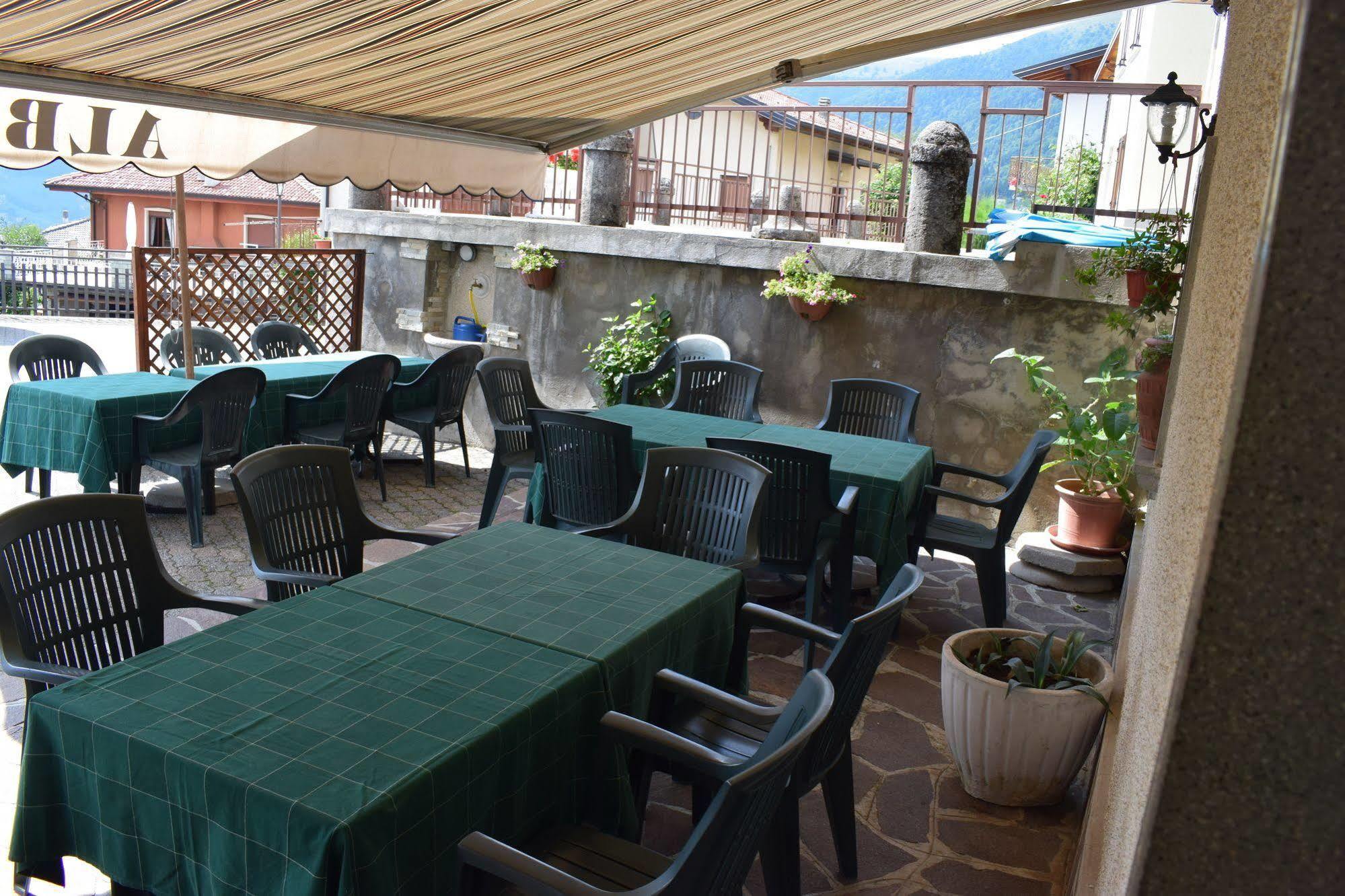 Albergo Canella Fuipiano Valle Imagna Buitenkant foto